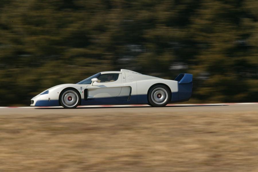 Maserati MC-12 2004 года  (фото 49 из 53)